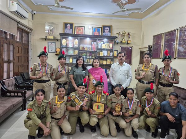एसडी कालेज पलवल की एनसीसी गर्ल्स कैडेट्स ने कैंप में लहराया परचम