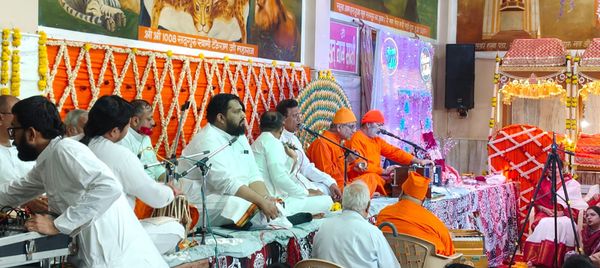 निरंतर प्रभु की सेवा और प्रार्थना से ईश्वर की प्राप्ति संभव है - स्वामी भगत प्रकाश जी महाराज