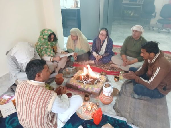 महर्षि शांडिल्य गुरुकुलम में शहीदी सप्ताह के अंतर्गत तुलसी पूजन दिवस मनाया गया