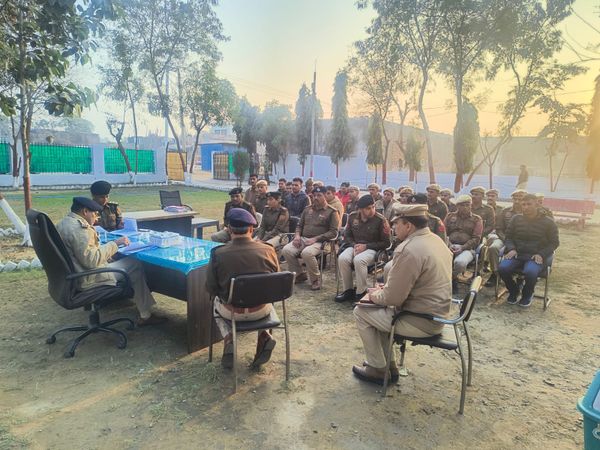 पुलिस अधीक्षक पलवल ने थाना उटावड़ का किया औचक निरीक्षण, दिए आवश्यक दिशा - निर्देश