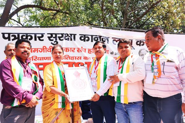 जन्तर-मन्तर दिल्ली में ऐतिहासक रहा हरियाणा श्रमजीवी पत्रकारों का विशाल महाधरना