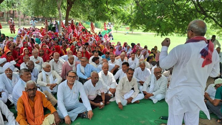 केंद्रीय ट्रेड यूनियनों व मजदूर संगठनों के आह्वान पर हुई आज राष्ट्रव्यापी हड़ताल