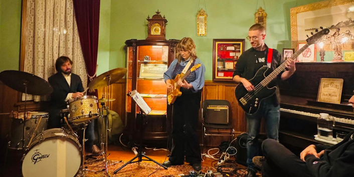 Madeleine Elkins Trio at Roedde House