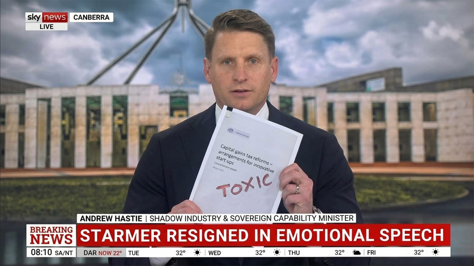 Andrew Hastie broke ranks on Roberts-Smith's regiment, now mourns a PM torn down by his party