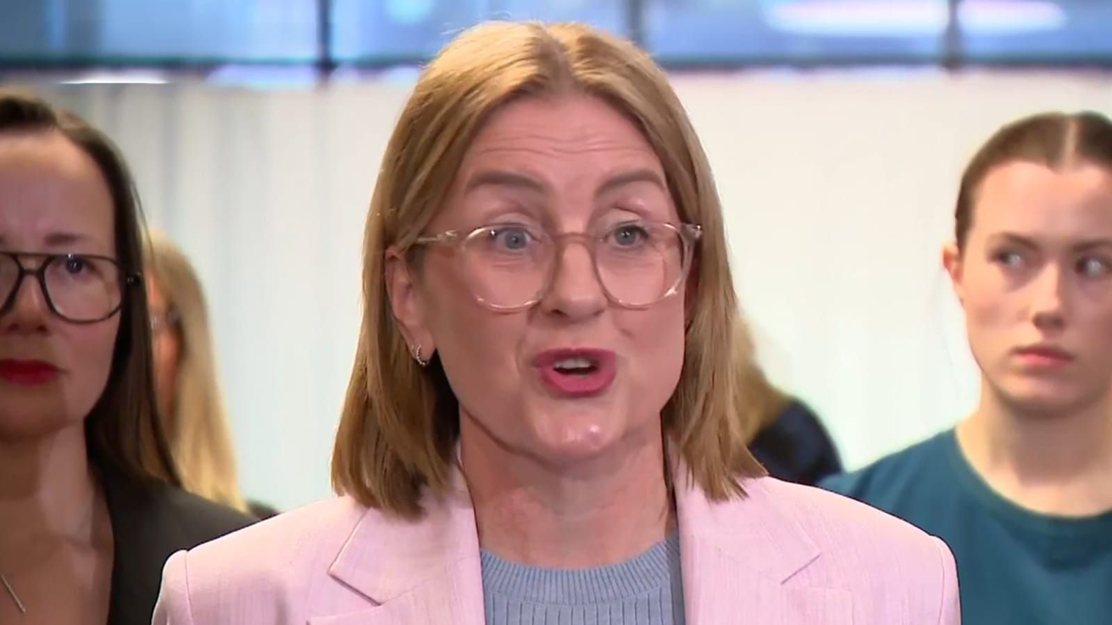 Jacinta Allan digs in as poll puts One Nation ahead of Labor and 62% of Victorians want her gone