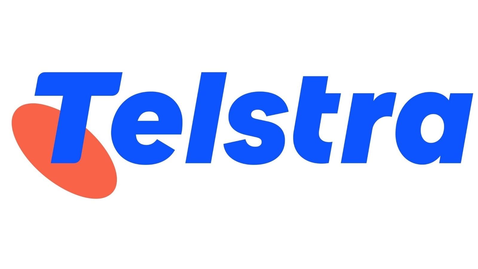 Telstra's network died nationwide, and every phone showing SOS made Musk's case for him