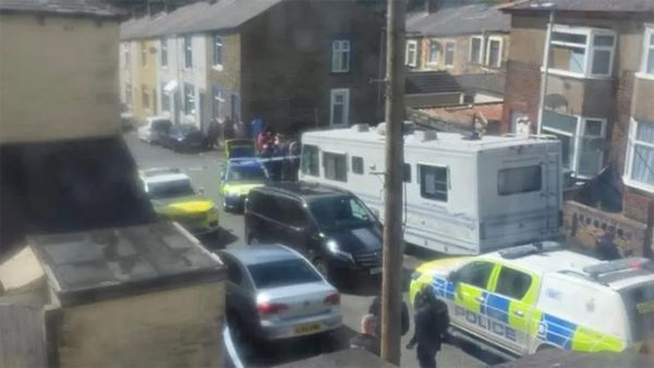 Girl, 17, stabbed in the neck in Brierfield, 30 year old British born Pakistani man arrested