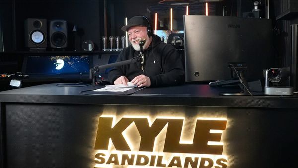 Pauline Hanson rang in to back Kyle Sandilands' new show as Anthony Albanese hung up on him