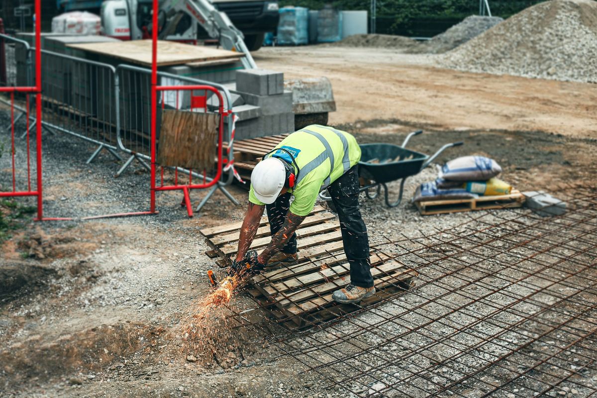 NAHB Builder Sentiment Collapses to 34: 27th Straight Month Below 50 — 37% of Builders Cut Prices, Sales Incentives at Record 63% as Affordability Crisis Reaches Critical Mass