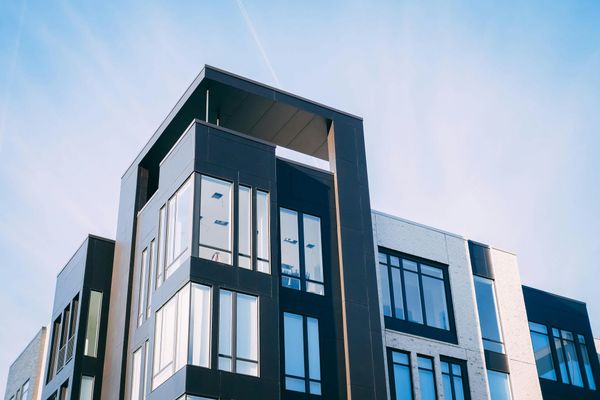Apartment Vacancy Rates Hit Record Highs as Rents Stall