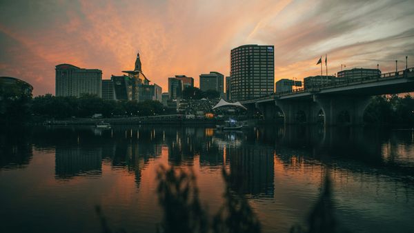Hartford, CT Emerges as Nation's Hottest Market: 12% Price Growth While San Diego, Orange County Reverse — Foreclosure Crisis Brewing in Low-Equity States