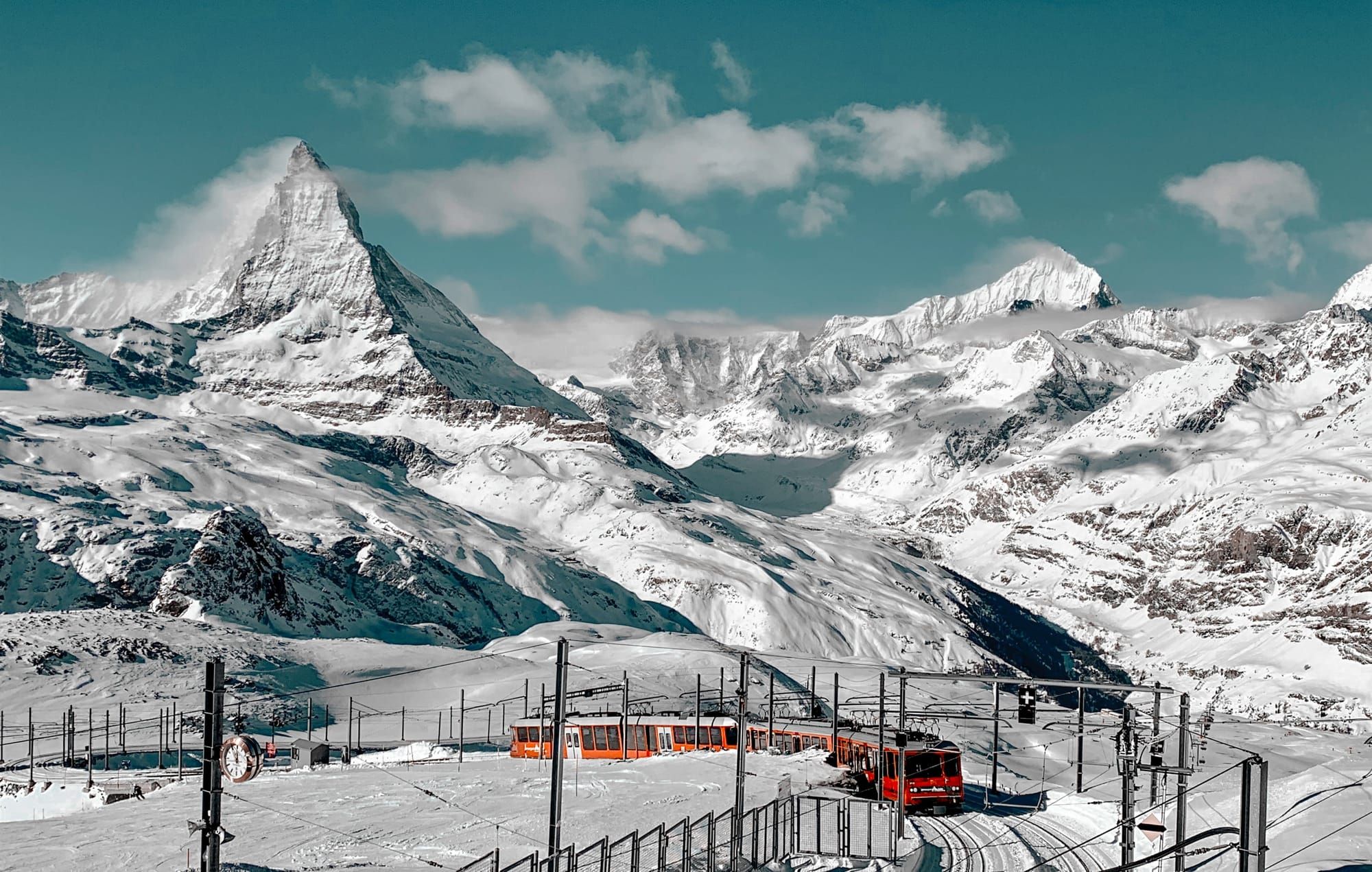 Swiss Alpine Reverie: A Glamorous Journey Aboard the Glacier Express