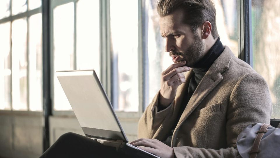 Do Customers Object to Sales Reps Taking Notes During Calls?