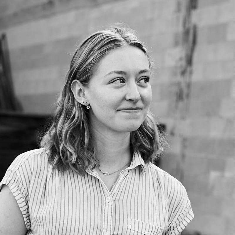 Clara Adams: Hotdogger