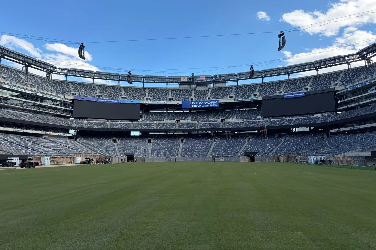 Grass pitch now installed at MetLife Stadium for the World Cup