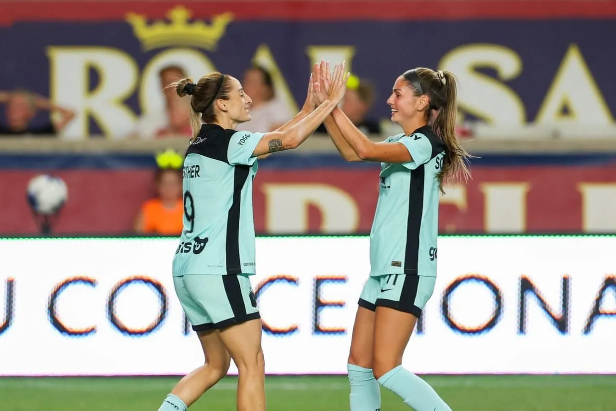 Esther González brace leads Gotham to road win in Utah
