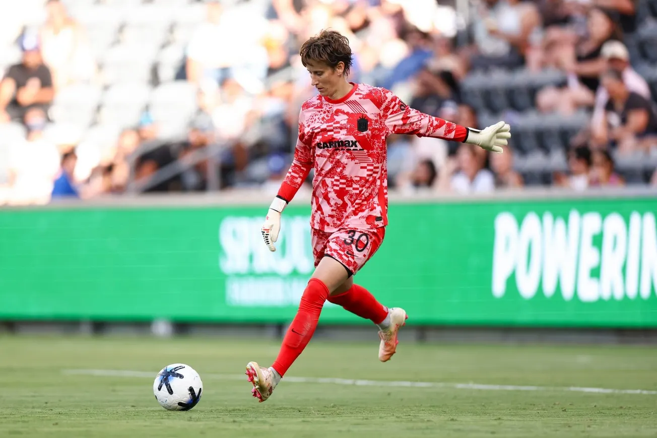 Ann-Katrin Berger claims 10th clean sheet in Gotham's scoreless draw vs Angel City
