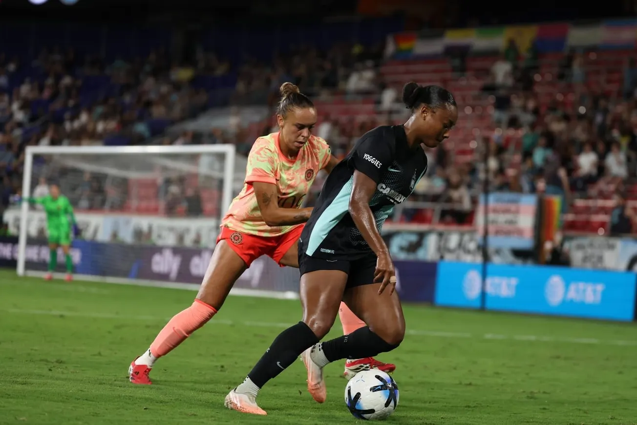 Jaedyn Shaw chip, Sophia Wilson penalty leaves it level between Gotham, Portland