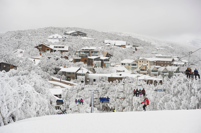 Qantas flies in for ski lovers Post image