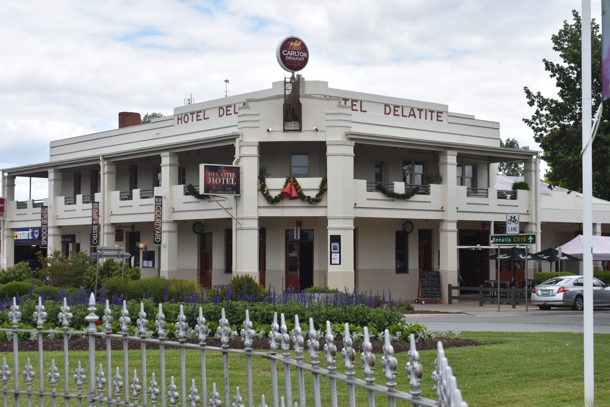 Top service, top food at Mansfield's Delatite Hotel Post feature image