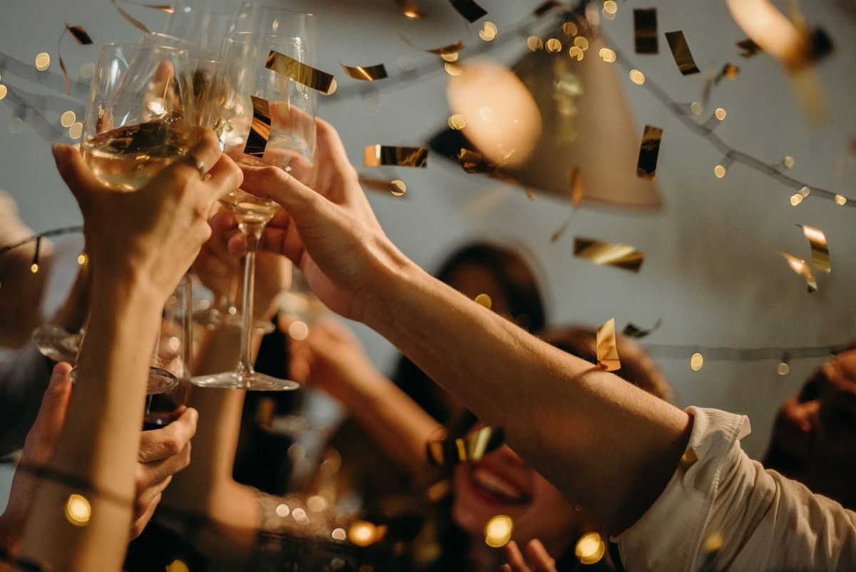 Cocktail dînatoire : la formule idéale pour vos fêtes de fin d’année