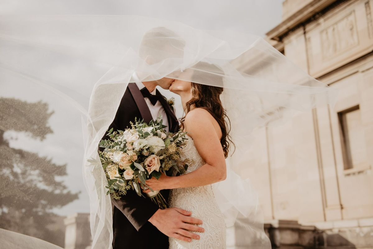 Dois-je annuler ou reporter mon mariage à cause du coronavirus ?