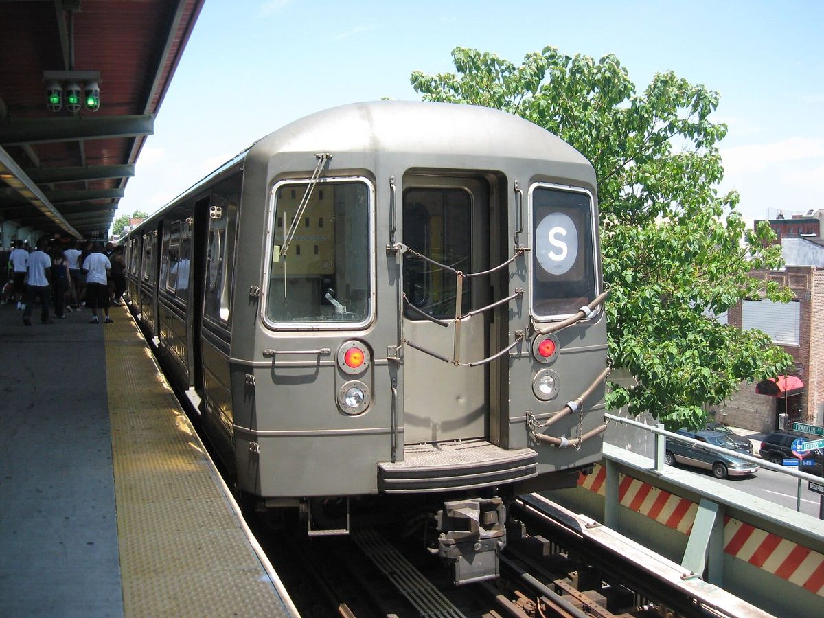 Toot, scoot & boogie: The Franklin Avenue shuttle survives thanks to its fans