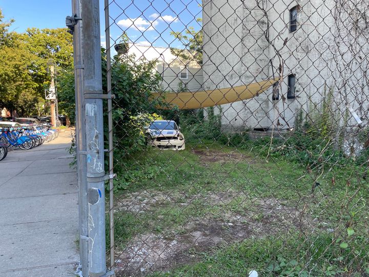 There are thousands of vacant lots across New York City. Can we build housing on them?