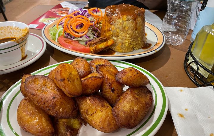 How to eat around Yankee Stadium (so you don't eat inside Yankee Stadium)