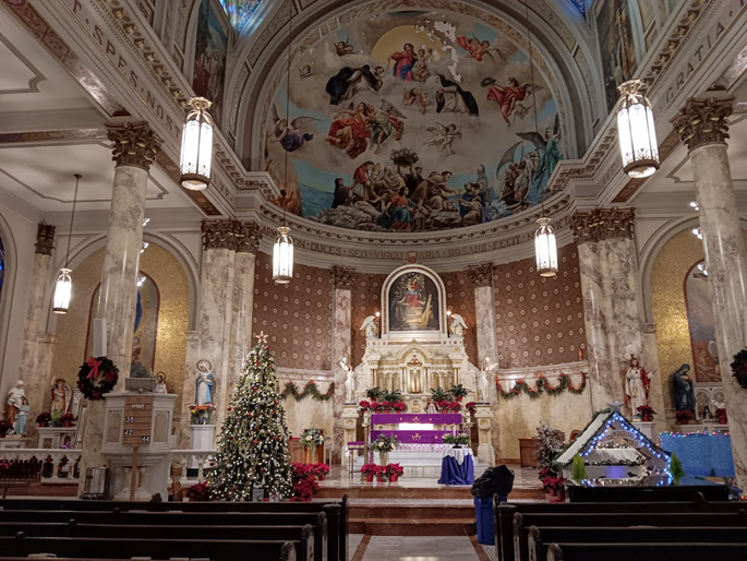 The ornate, tourist-free holiday decor hidden inside Manhattan churches