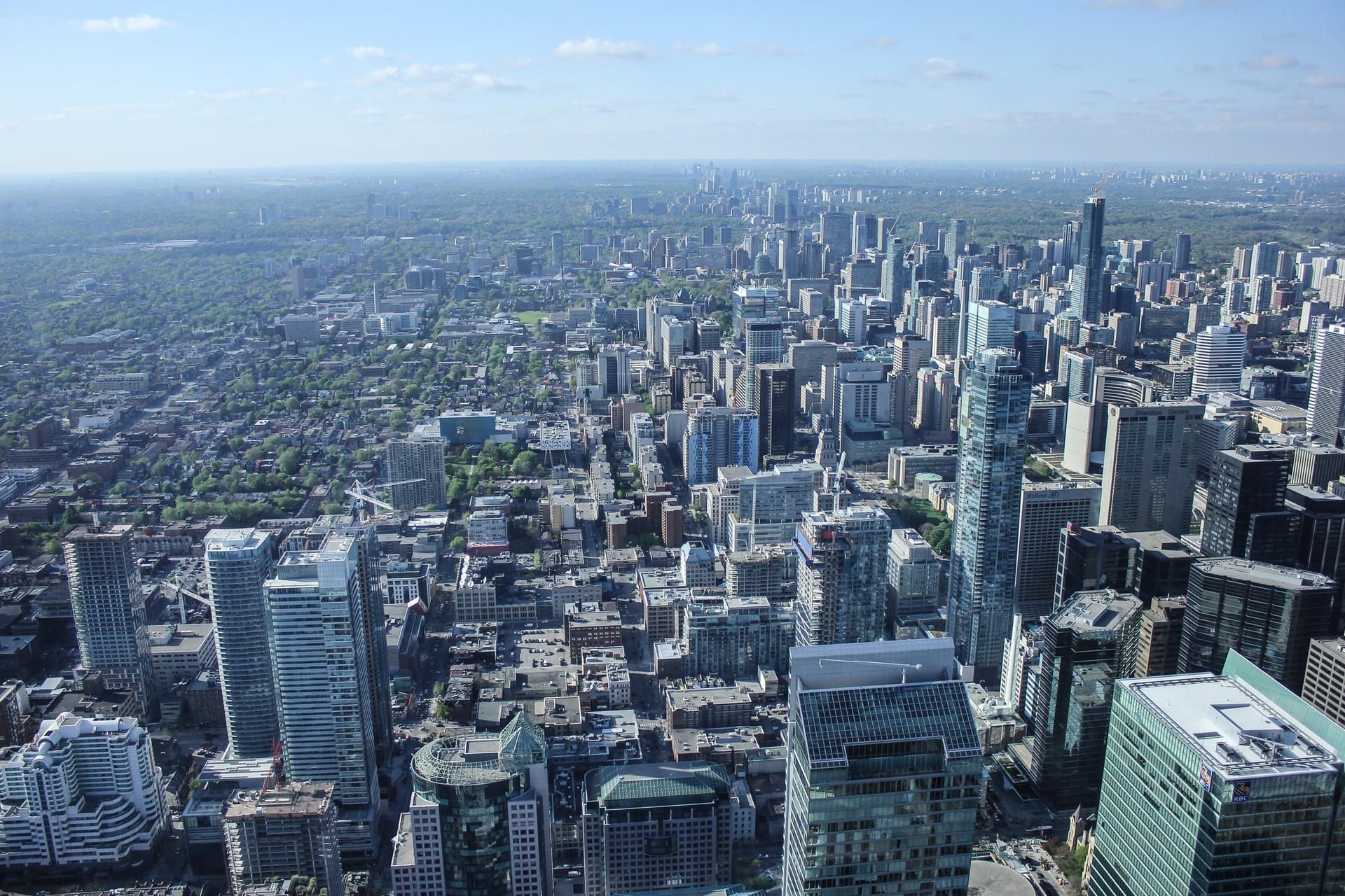 Two Undeniable and Two Weak Arguments for a Land Value Tax