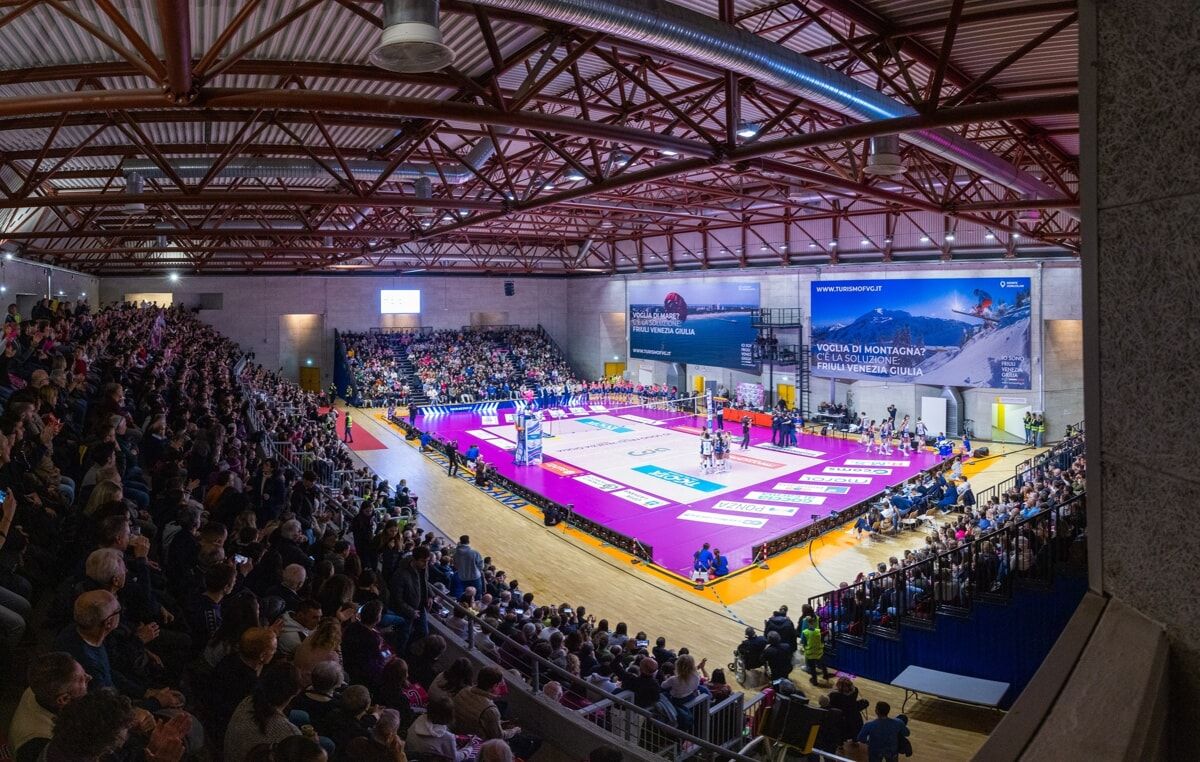 Finanziamenti sportivi in Italia: cosa cambia tra calcio e volley dal 2014