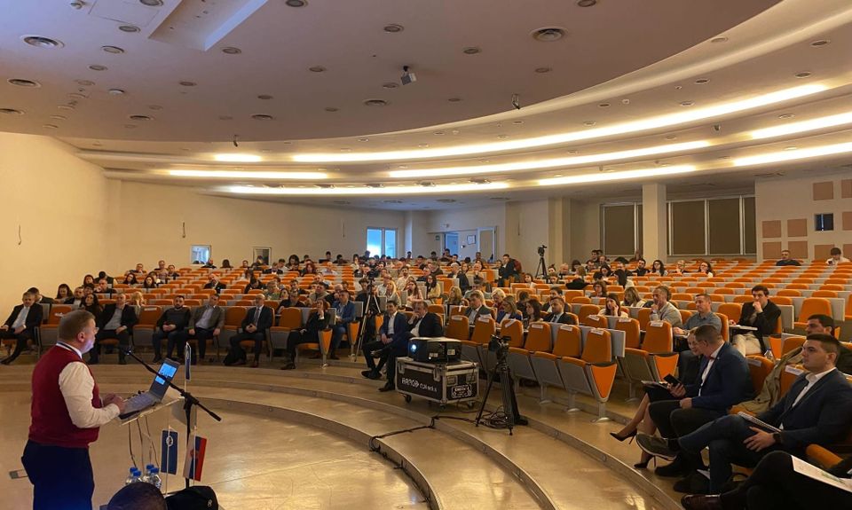 セルビア・ベオグラードで開催された国際学術会議「ALFATECH 2026」に basicmath が招待講演として登壇