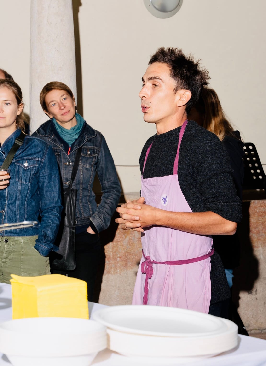 Giacomo Lorandi, leading a fermentation and food workshop.