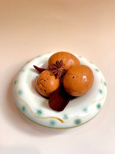 Tea Eggs (Cháyè dàn / 茶叶蛋)