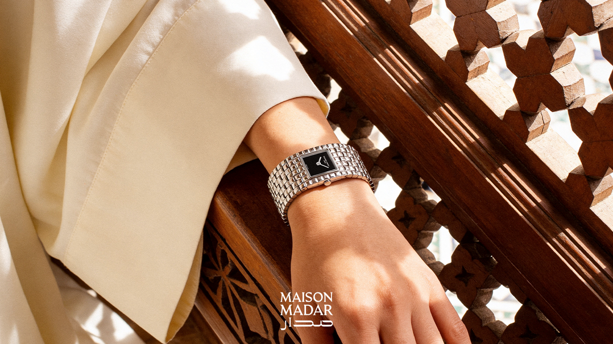 Frédérique Constant Classics Manchette : le retour d'une icône glam-rock