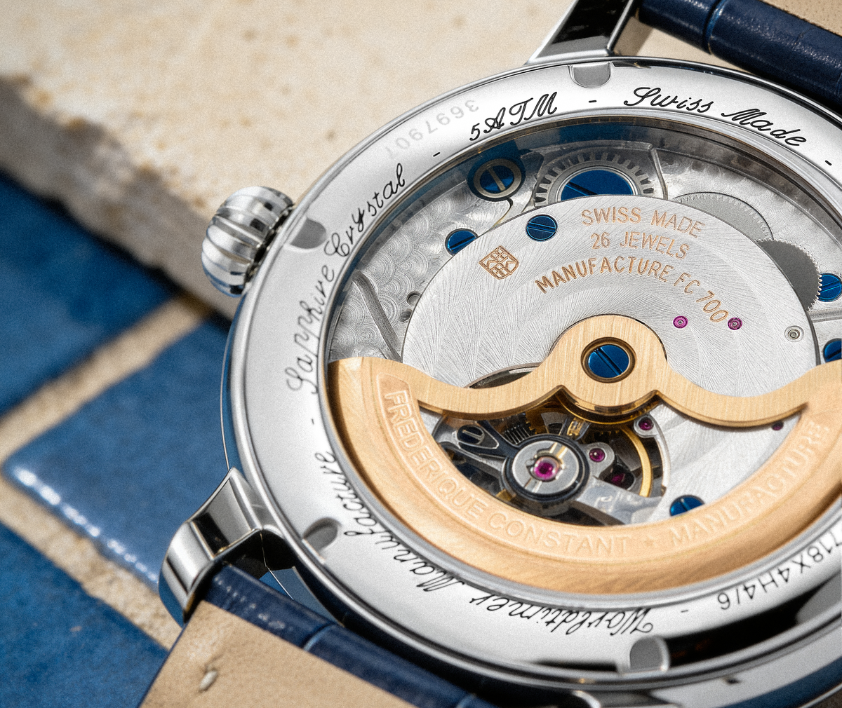 Mouvement manufacture vs standard : quelle différence et quel choix ?