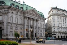 What if Argentina Shuts the Central Bank?