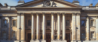 Tucker Carlson and Neil Oliver on Central Banks, WWII, Brexit, and COVID