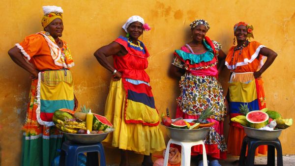 Las palenqueras : cuando el peinado traza el camino hacia la libertad