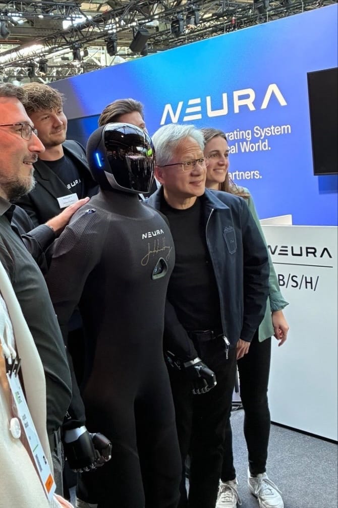 4NE1 Gen 4 at NVIDIA GTC Berlin with Jensen Huang