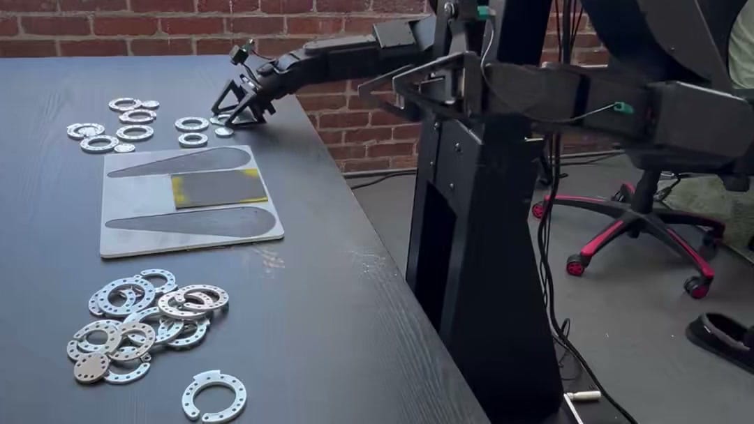 Almond Axol dual-arm robot