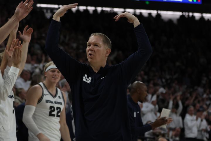 Reports: Jerrod Calhoun Finalizing Deal To Remain At Utah State