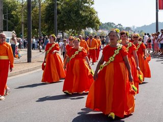 Na Pasteleira, os Trajes de Papel fizeram-se entre vizinhos antes do cortejo da Foz