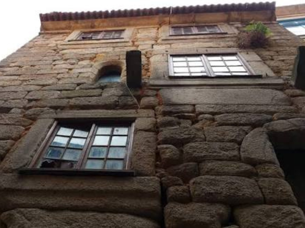 Torre medieval da Ribeira ganha laboratório de cinema após obra de conservação