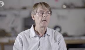 Las afirmaciones falsas sobre la vacuna de un extrabajador de Pfizer -  Verificat