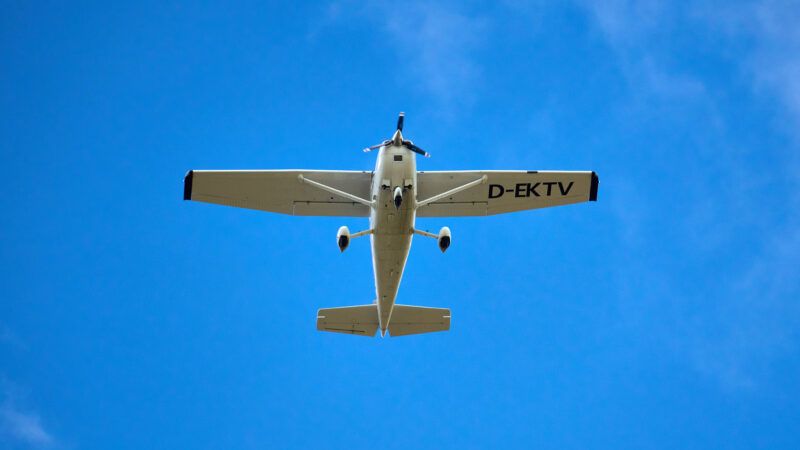 A small airplane | IMAGO/Michael Bihlmayer/IMAGO/Bihlmayerfotografie/Newscom