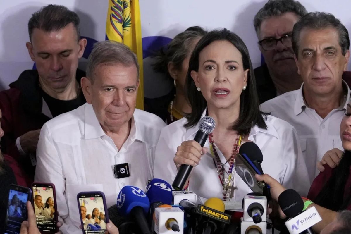 Evening Protests Explode In Venezuela As Opposition Crowds Descend On Caracas, Head To Presidential Palace