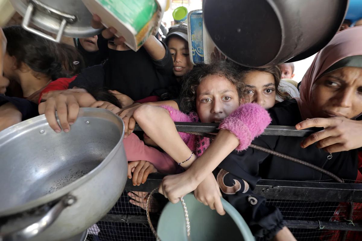 As Infested Flour Becomes a Staple, State Dept “Still Assessing” Israel’s Aid Restrictions to Gaza