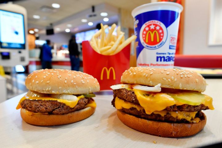 California fast food restaurants have cut 10,000 jobs thanks to state’s $20 minimum wage: trade group